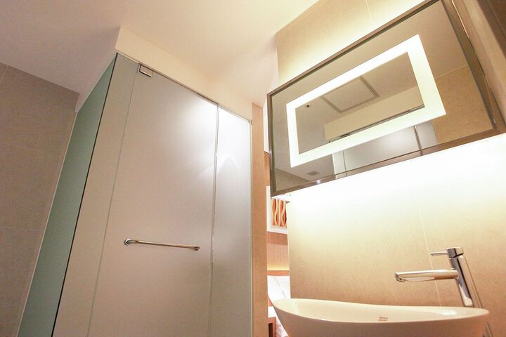 Room 10 of 21