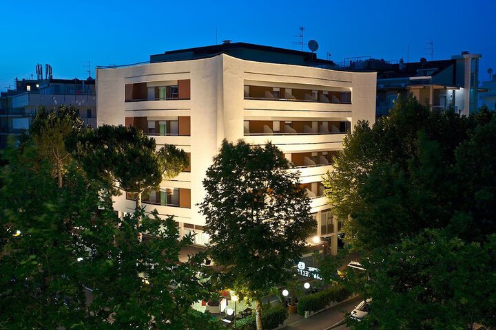 Hotel 30 of 32