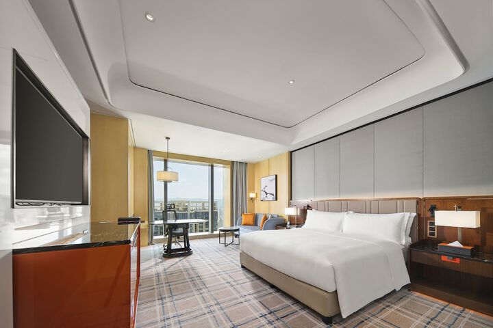 Room 6 of 70