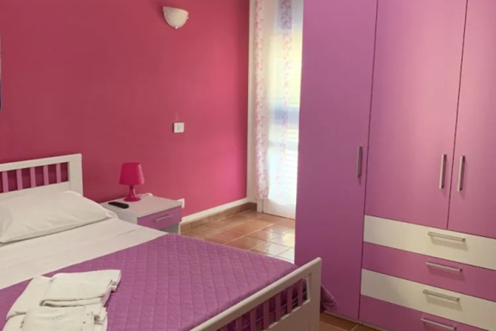 Room 4 of 14