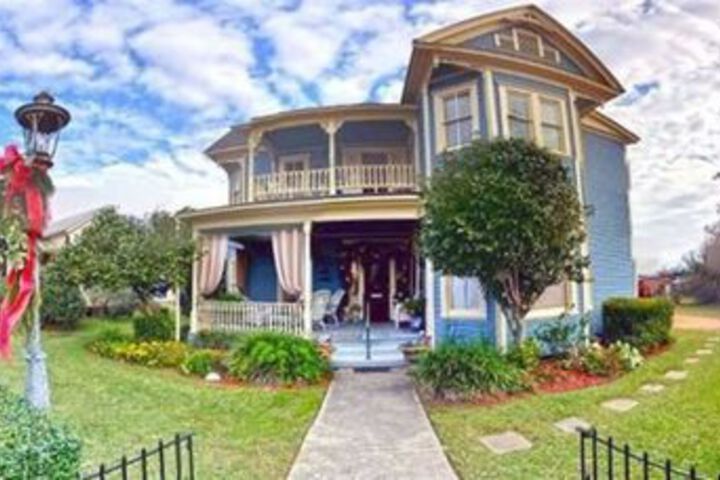 Swann Hotel Bed & Breakfast