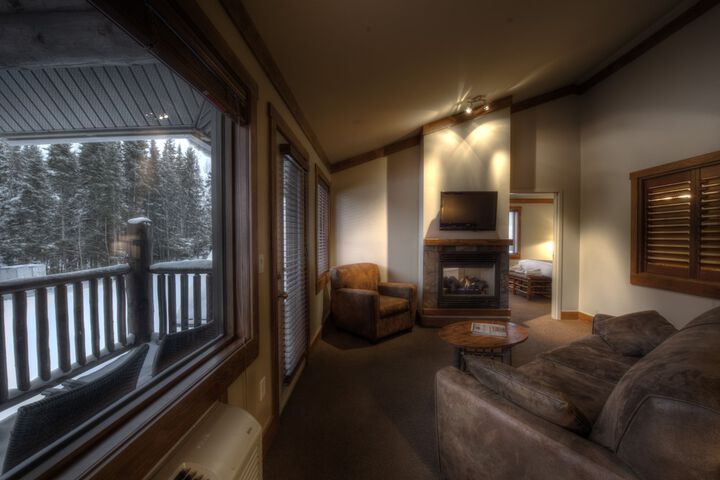 Room 10 of 27