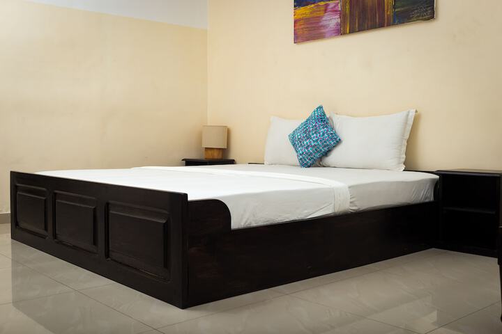 Room 2 of 20