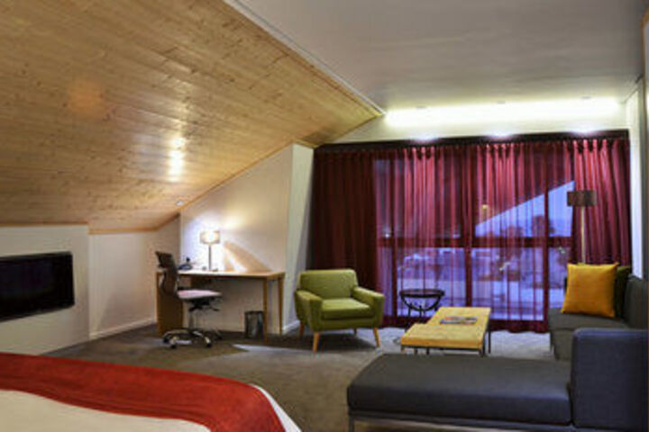 Photo 9