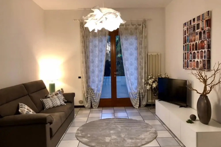 Room 3 of 10