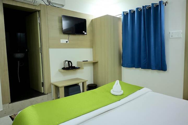 Room 4 of 26
