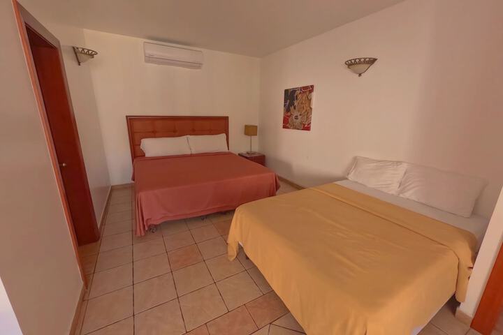 Room 32 of 58