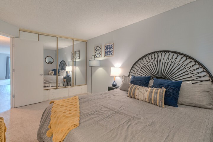 Room 6 of 254