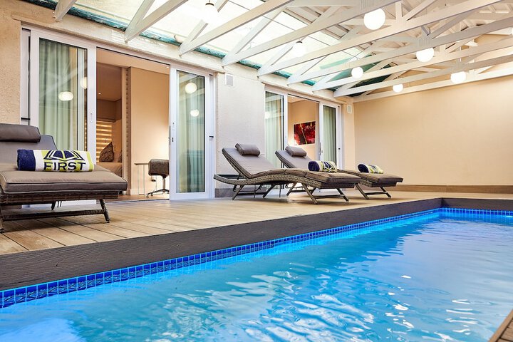 Pool 89 of 137