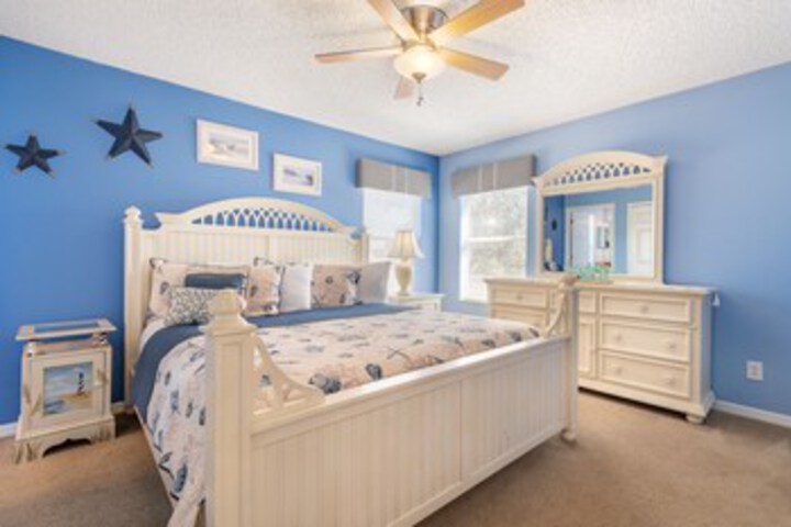 Room 105 of 272