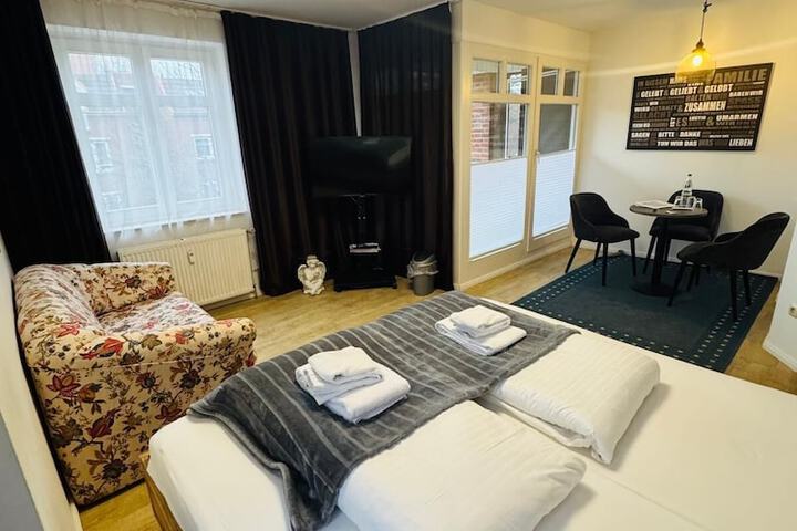 Room 15 of 36