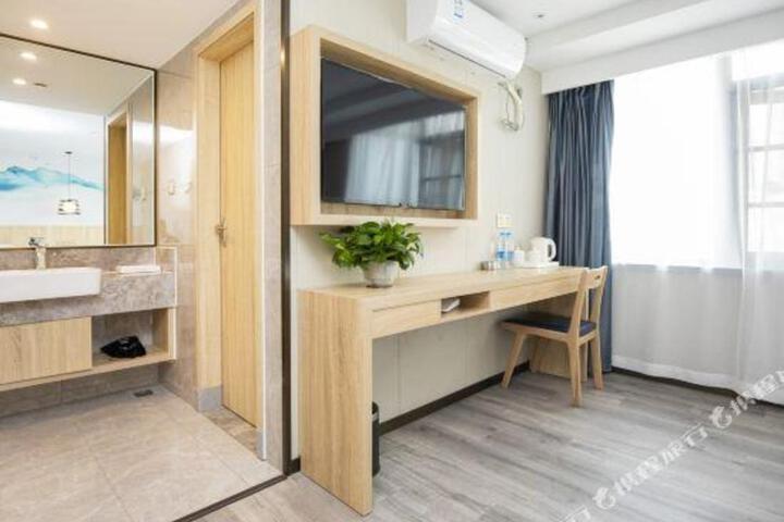 Qingmu Hotel (Nanjing Wutaishan Guangzhou Road Suiyuan Building)