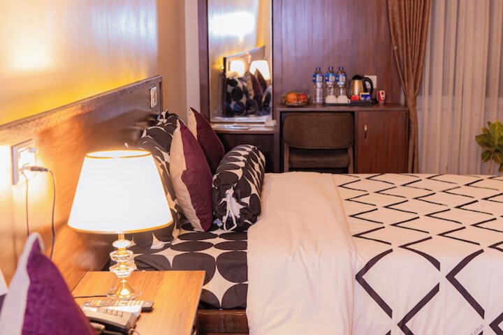 Hotel 76 of 91