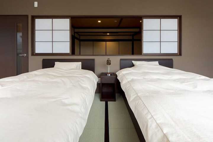 Room 6 of 40