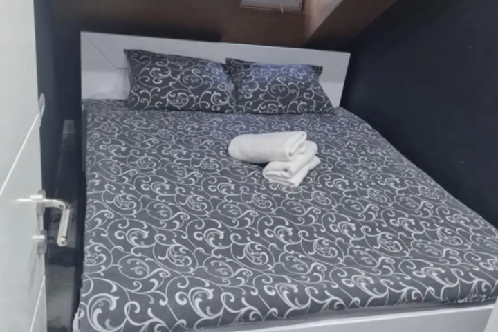 Room 6 of 21