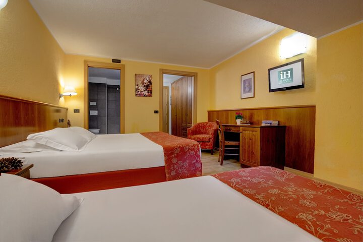 Room 16 of 111