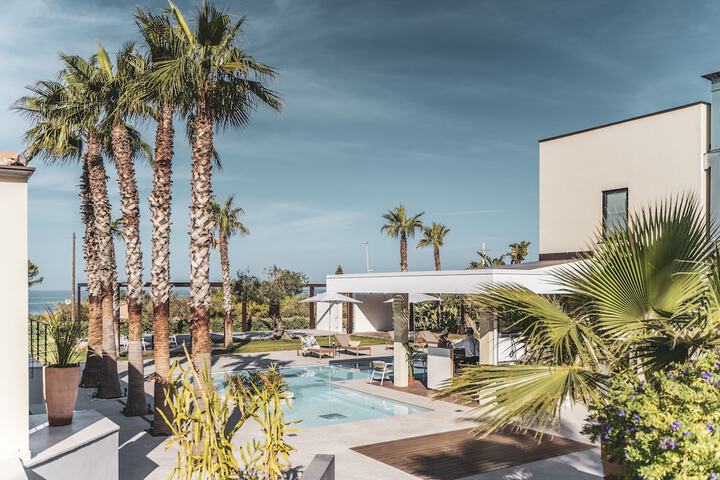 Hotel 148 of 157