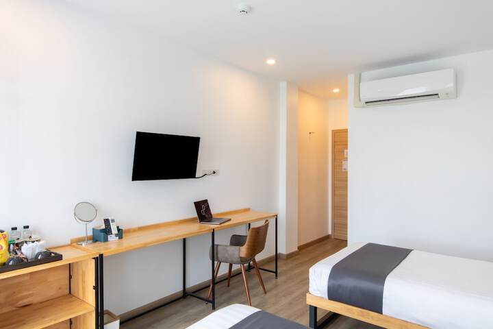 Room 17 of 61