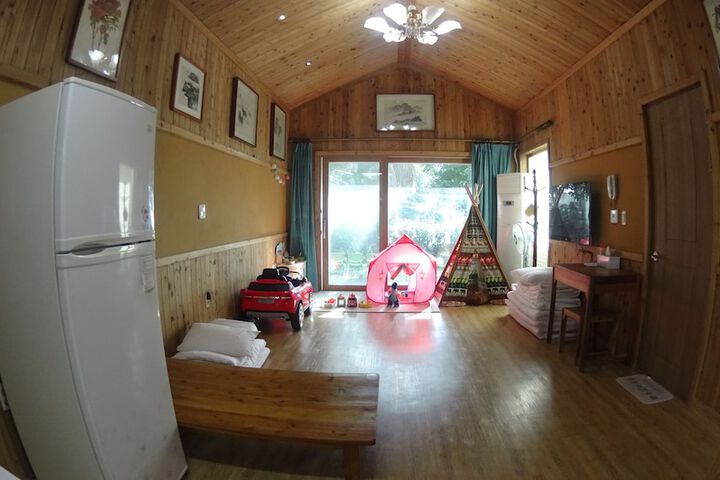 Room 20 of 182