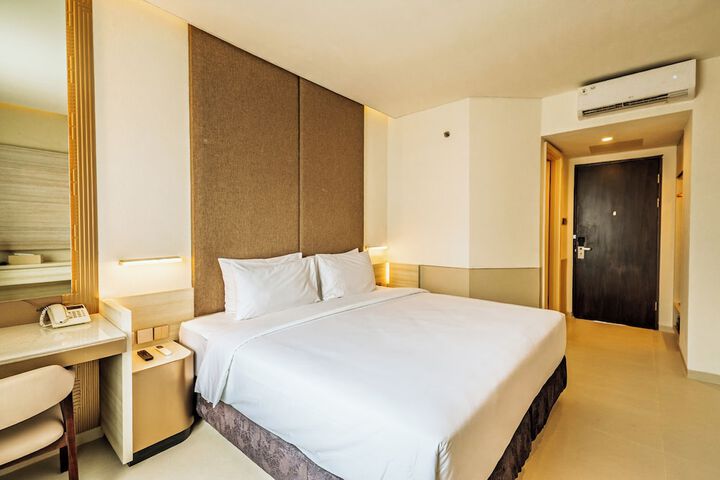 Room 10 of 38