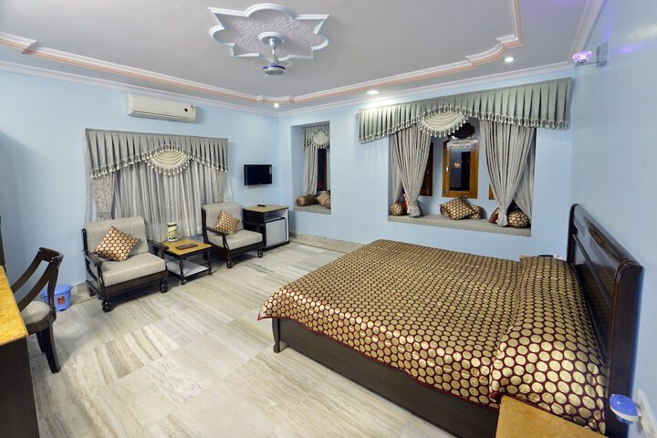 Room 14 of 38