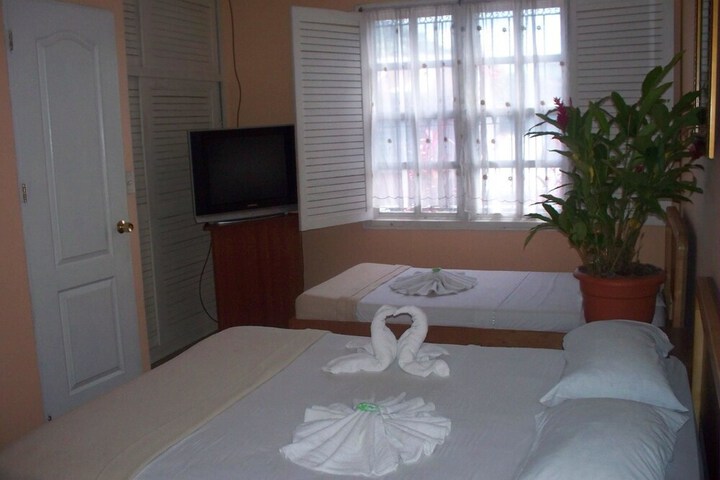 Room 5 of 34