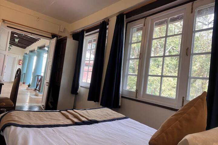 Room 50 of 174