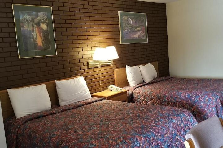 Room 9 of 14