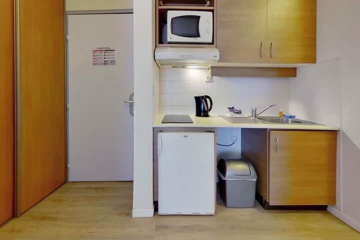 Private kitchenette