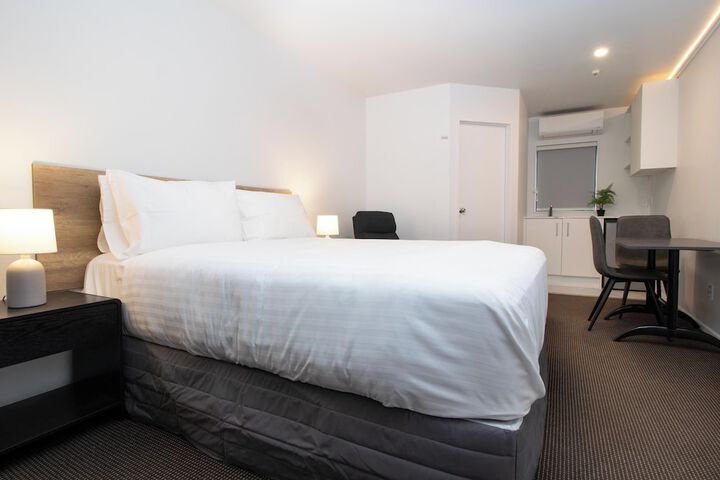 Room 8 of 22