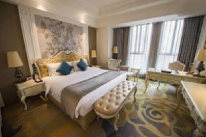 Room 19 of 21