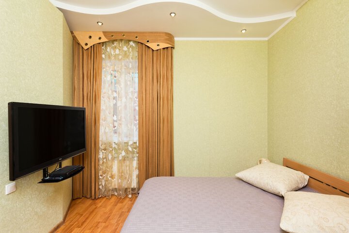 Room 8 of 76
