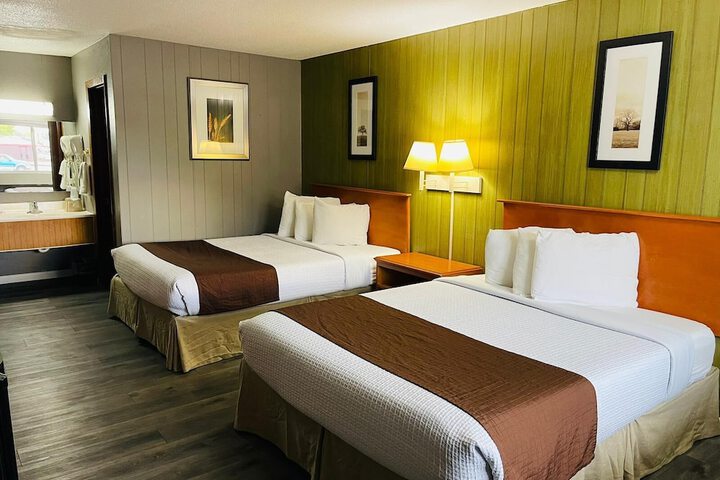 2 Double Beds (14 of 27)