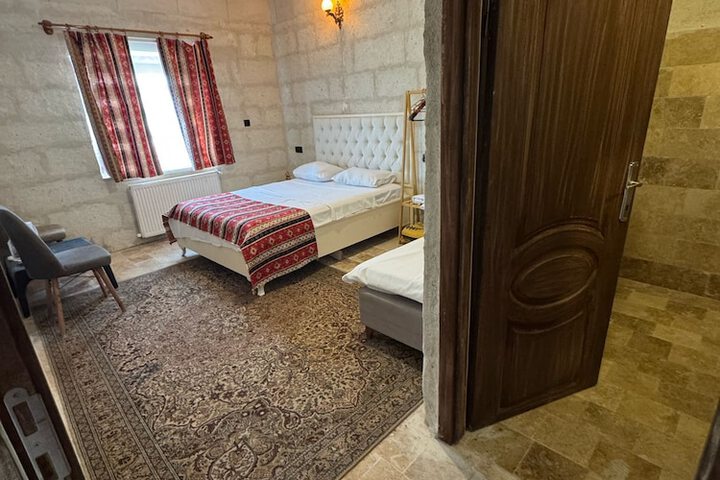 Room 12 of 29