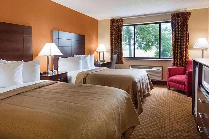 Double Accessible King Size Bed (1 of 6)