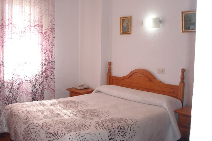 Room 17 of 40