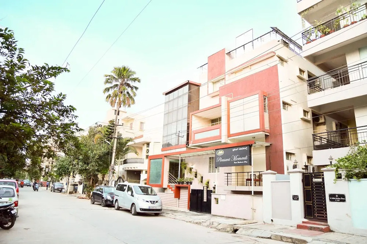Pleasant Moments Business Hotel