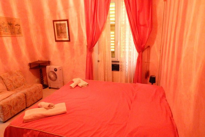 Room 3 of 31