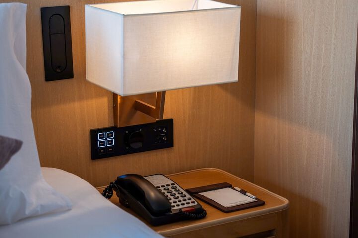 Room 34 of 143