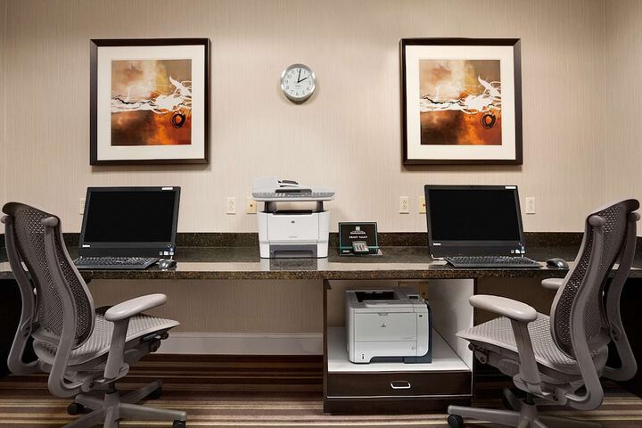 Business Center 62 of 65