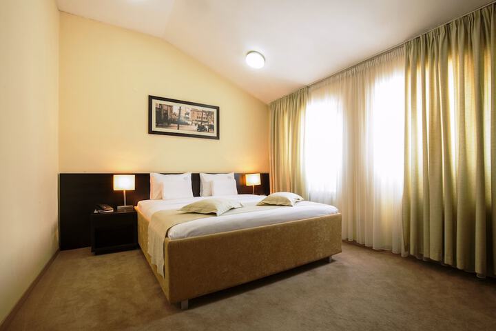 Room 11 of 70