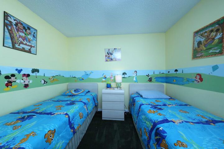 Room 28 of 118