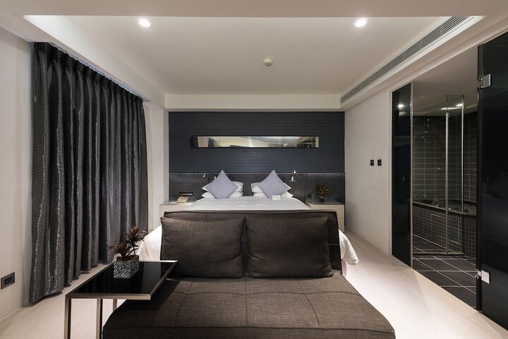 Room 11 of 55