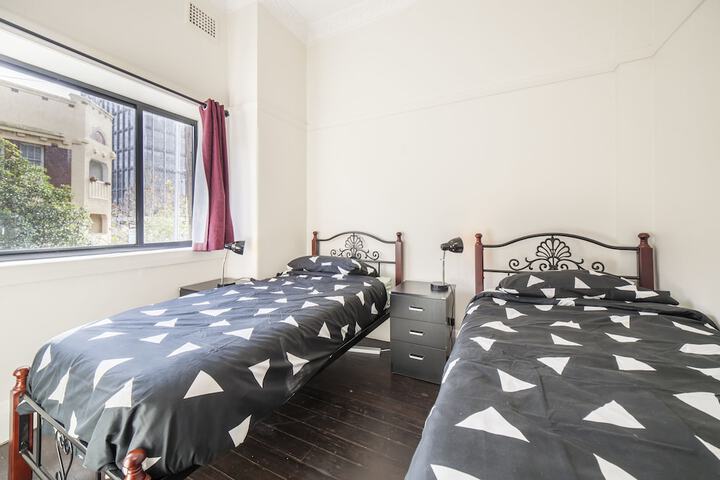 Room 6 of 50