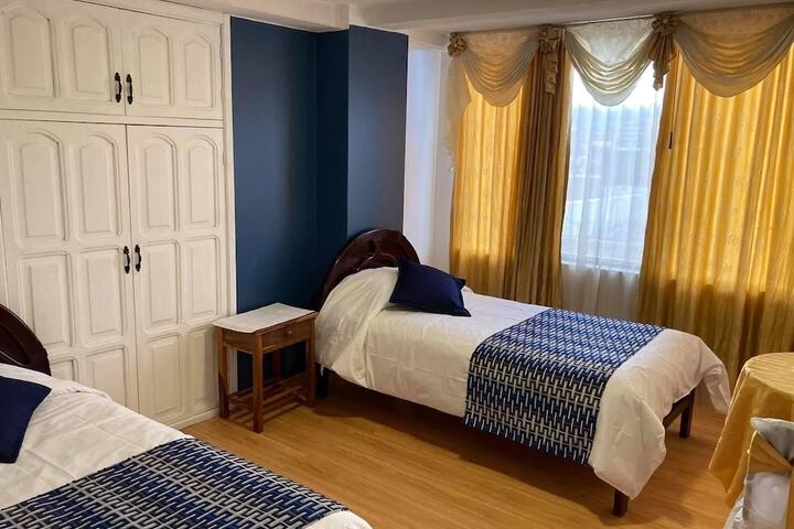 Room 11 of 18