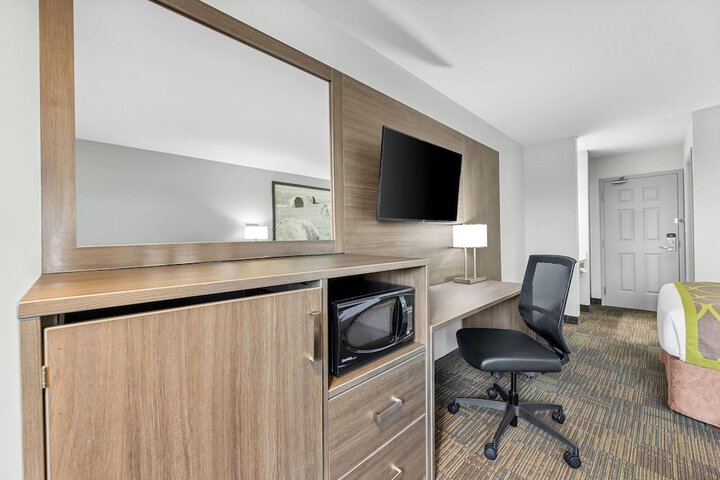 Room 19 of 40