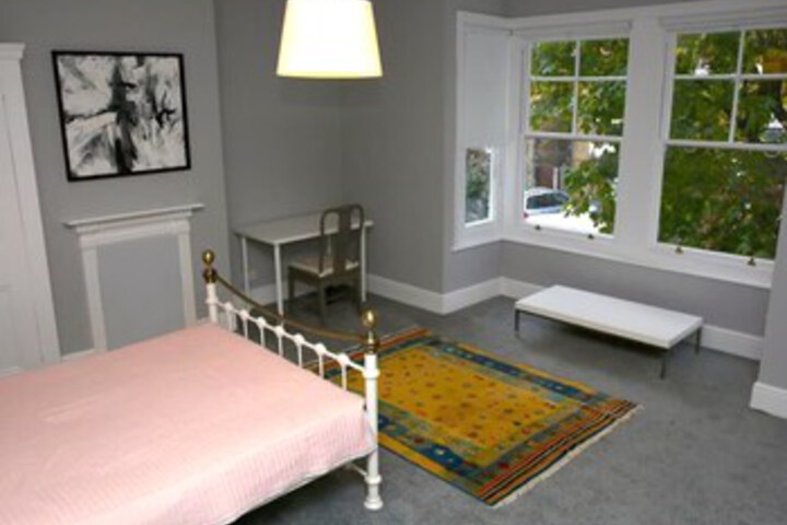 Room 50 of 54