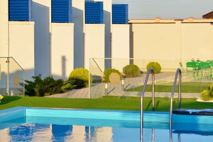 Pool 69 of 109
