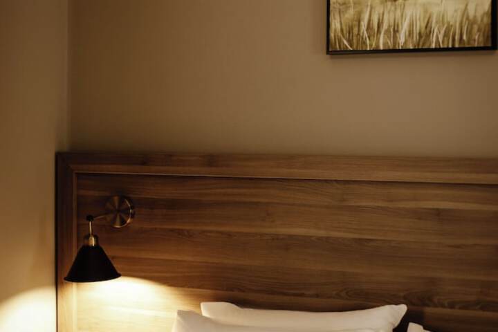 Room 25 of 74