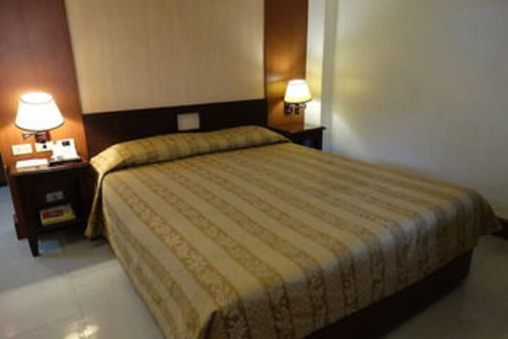 Room 49 of 78